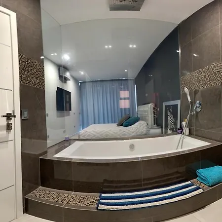 Apartment Penthouse In The Sea, Tauro