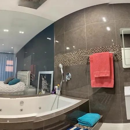 Penthouse In The Sea, Tauro Apartment